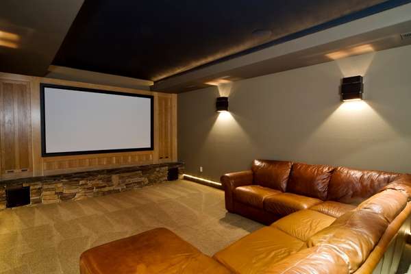 U-shaped sectional room idea