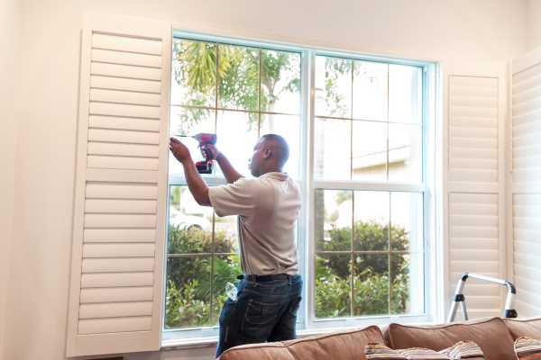 Shutters Modern Living Room Window Treatments