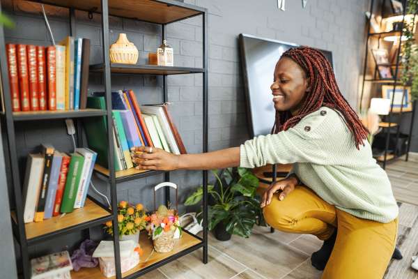 Book Arrangement Decorate a bookshelf in your living room