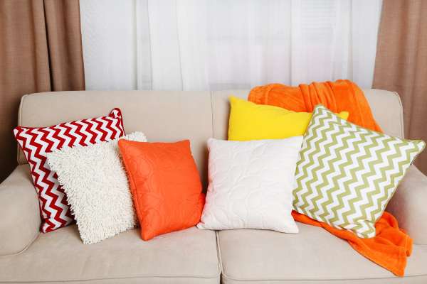 General Guidelines for Number of Throw Pillows 